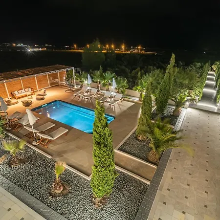 Villa Leon (adults Only) *