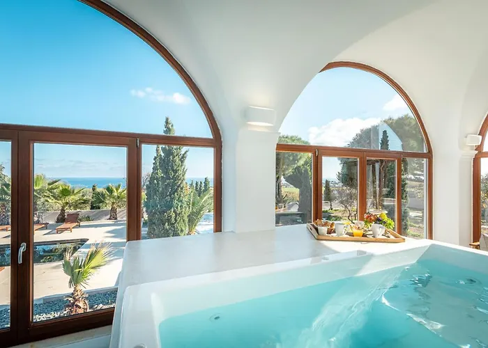 Leon (adults Only) * Vourvoulos