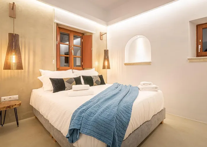 Leon (adults Only) Vourvoulos