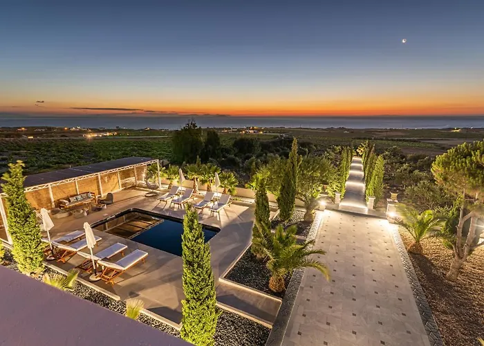 Leon (adults Only) Vourvoulos