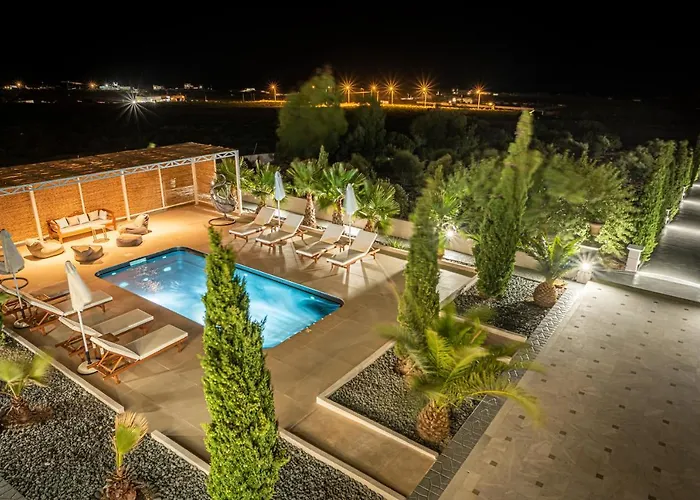 Leon (adults Only) * Vourvoulos