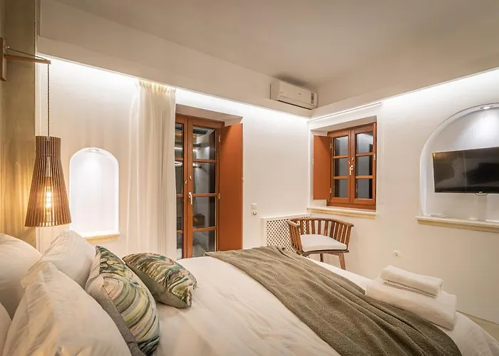 Leon (adults Only) * Vourvoulos