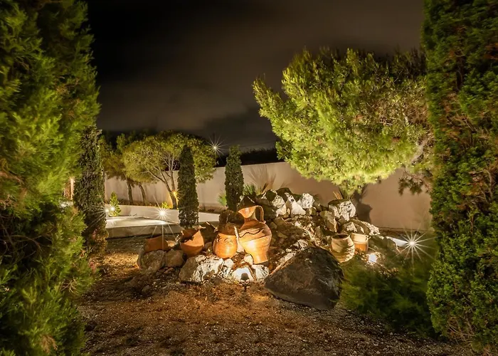 Leon (adults Only) *