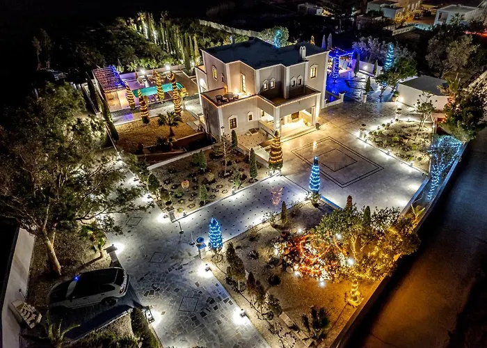 Leon (adults Only) Vourvoulos