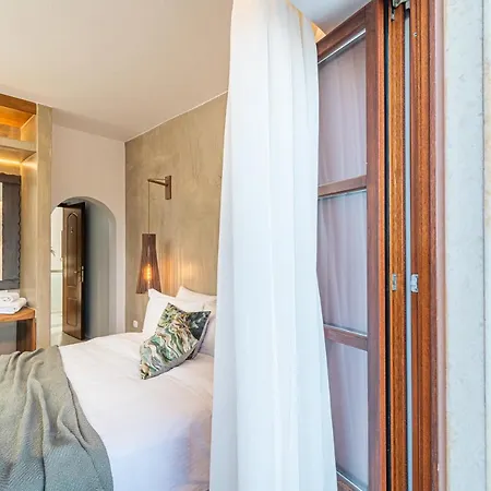 Leon (adults Only) * Vourvoulos