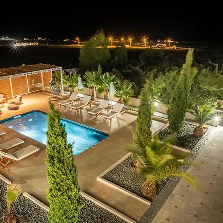 Leon (adults Only) * Vourvoulos